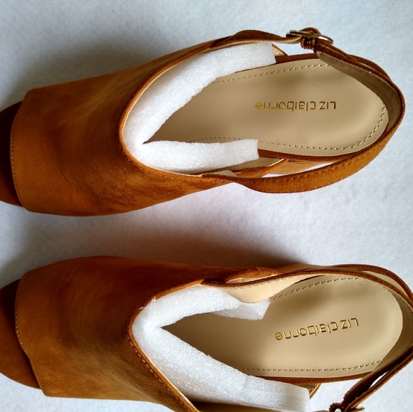 Liz Claiborne Tan Wedges - NWOT - Picture 4 of 4